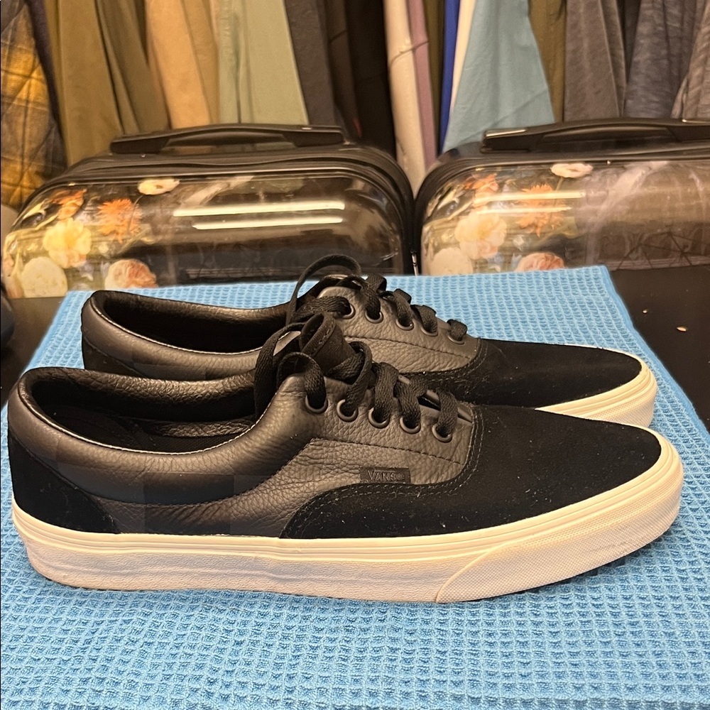 Vans Authentic Black Leather and Suede  Men's Sneakers with Checkered Pattern